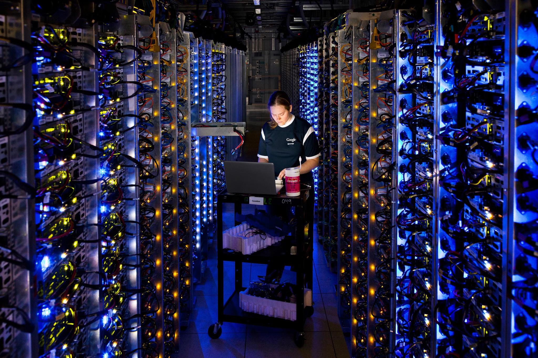 Afin d’éviter la surchauffe des serveurs, les data centers actuels doivent être continuellement refroidis